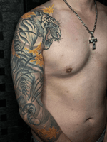 Japanese Tiger and Maple Sleeve