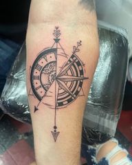 Did the super awesome clock/compass combo the other day! Meant to symbolize the time he and his wife spent traveling the country ? ✨ • • • #tattoo #blackwork #blackworktattoo #tattoos #tattooartist #tattooideas #tattooflash #flashart #flashtattoo #dotwork #dotworktattoo #compasstattoo #travel #travelling #traveltattoo #clock #time #clocktattoo