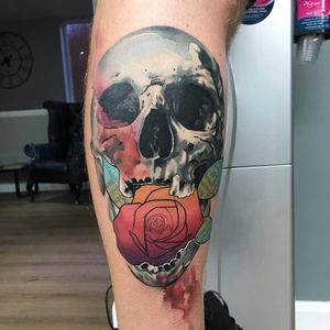 Skull tattoo by Rich Harris 
#harristattooart  #skulltattoo #rosetattoo