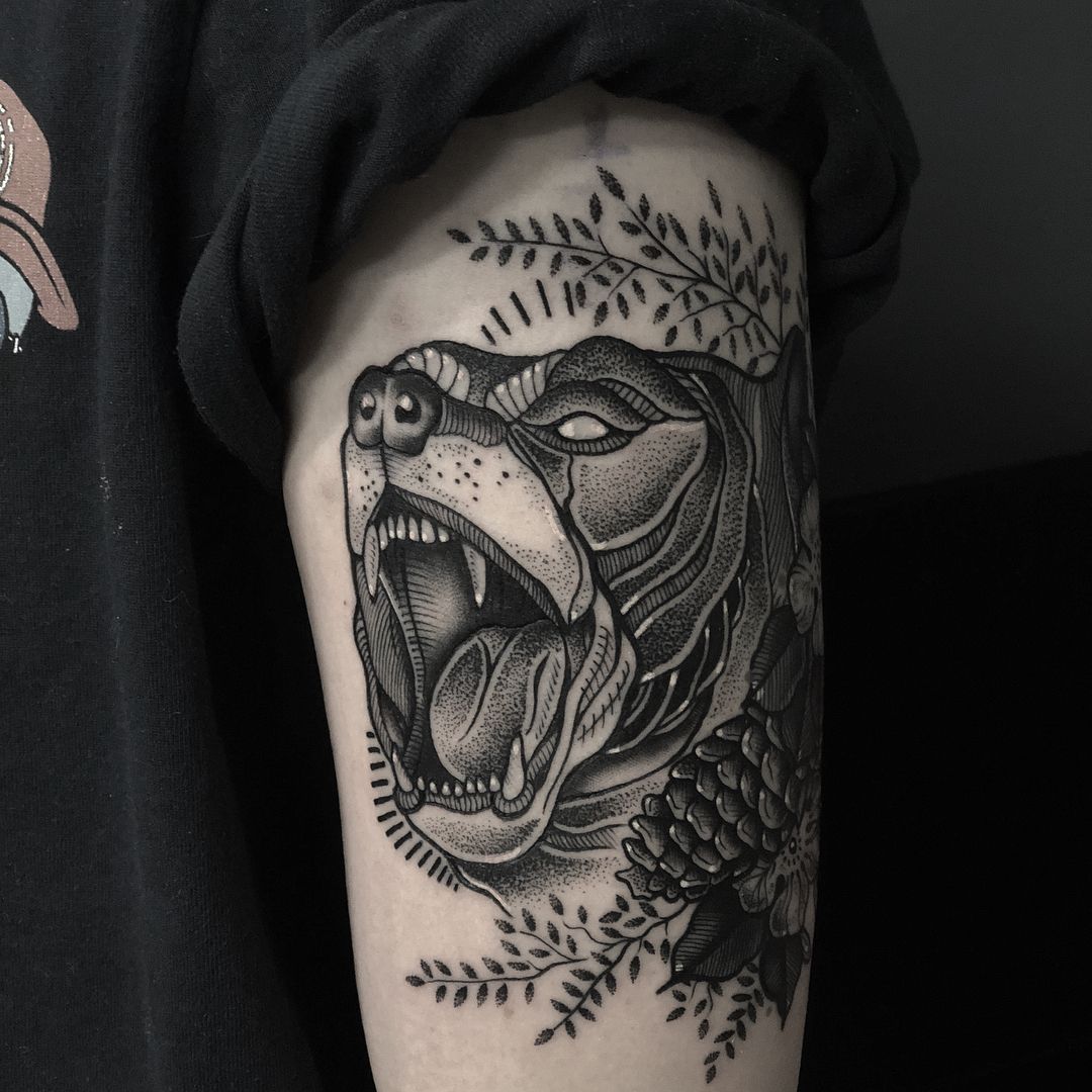 12 Realistic Looking Bear Tattoos For Leg  Bear tattoos Leg tattoos Bear  tattoo designs