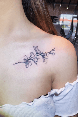 Tattoo uploaded by Dylan C • stunning fineline leaves under boobs tattoo  #Fineline #Floral • Tattoodo