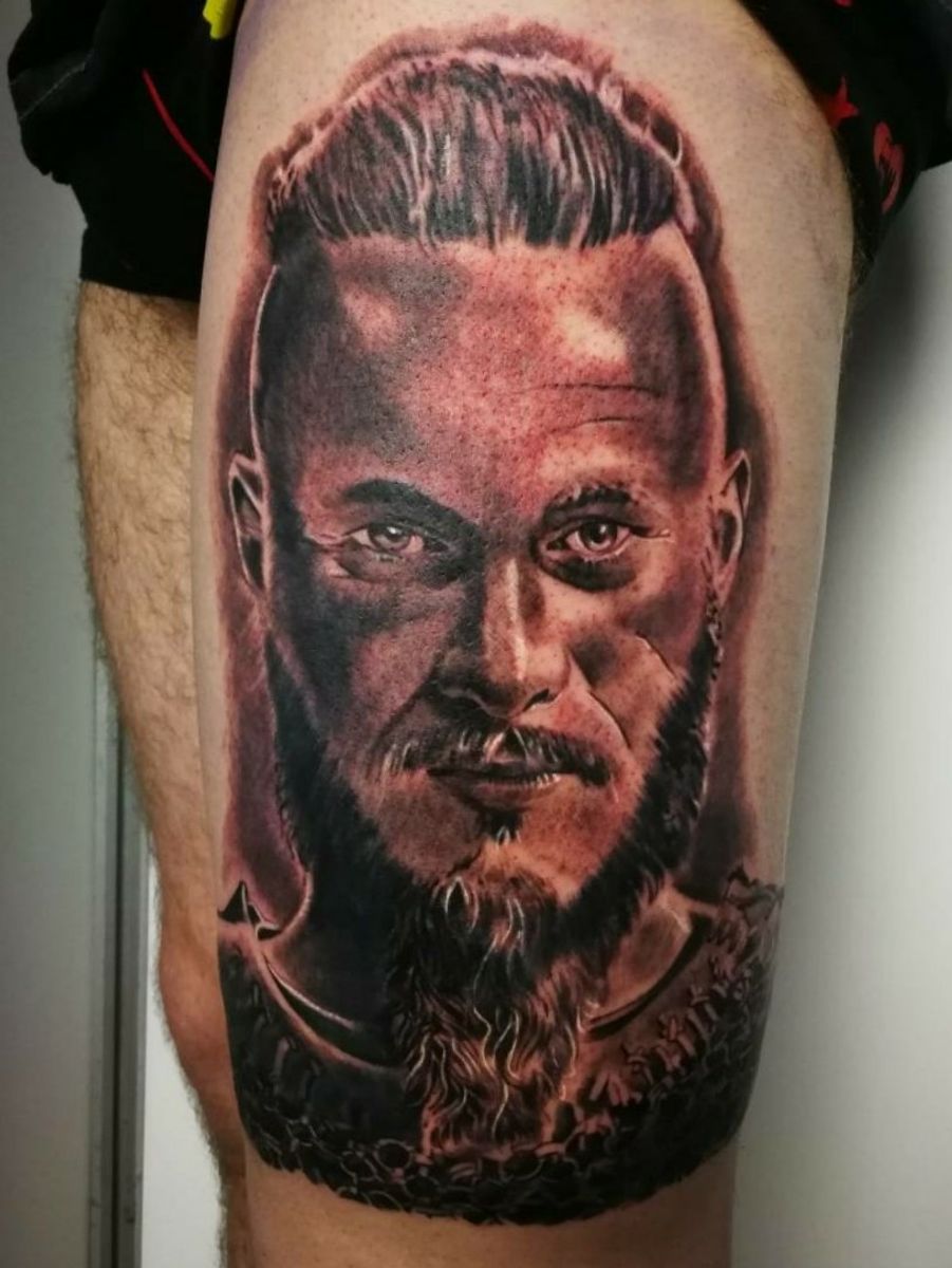 Tattoo uploaded by Анатолий Гома • #blackandgreytattoo #Vikings #ragnar ...