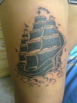 Tattoo black and whiter barco #tattooed #tattooart #blackandgreytattoo #Black #barco 
