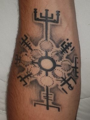 Viking tattoo,bousolle nordique,cycle lunaire 