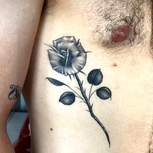 Nice healed photo from my client! #motorink #Amsterdam #tattooing #rose #freehand #fineline #blackandgreytattoo #chicano #blackandgrey #healedtattoo #healed 