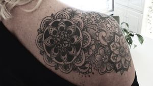 Healed #mandalatattoo #art #blackandgreytattoo #blackngrey #ornamental #flowers #mandala #mandalas