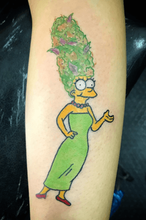 Cannabic mom #thesimpsons #margesimpson #weed #marijuana #cartoon 