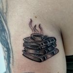 Books #books #bookstattoo #tattoo #tatuagemlivros #culturetattoo #coffeetattoo #coffeelover #booklovers 