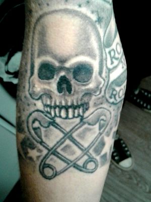 Skull and Cross Pins Tattoo