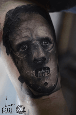 The work of tattoo artist Roman Zamyatin. #hanniballecter #tattoo #tattoo #ink #inkmagazine #blackrealism #blackandgreytattoo #skinart #skinartmag #tattoolife #tattooed #tattooing #thebesttattooartists #blackandwhitetattoo 