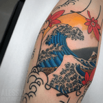 ⚡️Hokusai Wave ⚡️ #wave #hokusai #delightneedles #irezumism #ukiyoe #picoftheday #reclaimthedots #irezumistudy #kinghyo #babe #fashion #japan #japantattoo #dragon #babes #inkedbabes #awesome #best #curves #backpiece #tora #tattoo #tattoolife #traditional #irezumism #ink #reclaimthedots #tattoodo #art #wabori