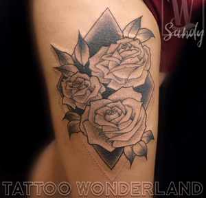 #pointillism #rosetattoo @sandydex_tattoos @tattoowonderland #youbelongattattoowonderland #tattoowonderland #brooklyn #brooklyntattooshop #bensonhurst #midwood #gravesend #newyork #newyorkcity #nyc #tattooshop #tattoostudio #tattooparlor #tattooparlour #customtattoo #brooklyntattooartist #tattoo #tattoos #roses #rose