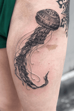 Blackwerk jelly fish stippling fineline tattoo