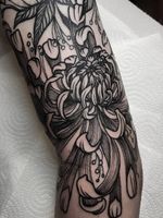  Instagram: @olga_tattoos E-mail: Olgamdtattoos@gmail.com #freehand#freehandtattoo#chrysanthemum#chrysanthemumtattoo#flowertattoo#flower #london#londontattoos#shoreditch#customdesign#customtattoos#bw#blackink#blscktattoos#tattoo#tattoos#tattooed#tattooers#blackwork#blackink#blackworkers#blackworkers_tattoo#ttt#tttism#ldnttt#london#ink#londontattoos#uktattooers#blacktattoos#blackandgrey#blackandgreytattoos#realistictattoo#art#blackandgreytattoos#posTTT#loveiTTT 