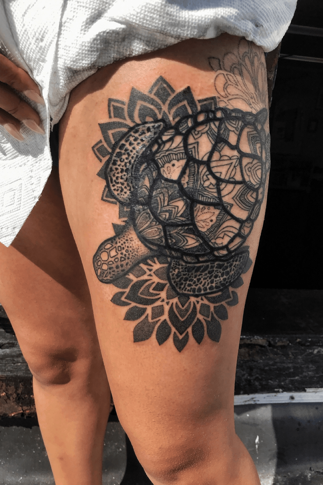 Sea turtle mandala tattoo  Tattoos Mandala tattoo Turtle tattoo