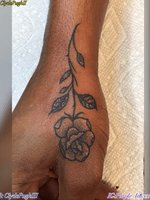 😈💉 lil Simple rose 💉☔️ #purple_inkxx #tattooist #tattooartist #rose #rosetattoo #tattoo #tattoos #tattooed #ink #inkedup #ink #inkmaster #colortattoo #tattoomagazine #armtattoo #tattoolife #tattoolover #tattoolovers #tattooideas #tattooart #tattooartistwanted #inked #inked #inklife #darkskinbodyart #inkgirl #inkedgirls #tattoogirl #handtattoo