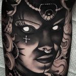 Tattoo by Cristian Casas #CristianCasas #tattoodoambassador #neotraditional #darkart #blackandgrey #lady #ladyhead #portrait #pearls #crown