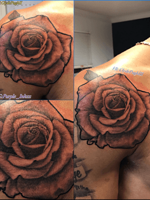 😈☔️💉🌹 with the close up 😈👀🌹 #purple_inkxx #tattooist #tattooartist #rosetattoo #roses #rose #tattoo #tattoos #tattooed #ink #inkedup #ink #inkmaster #blackandgreytattoo #tattoomagazine #chesttattoo #tattoolife #tattoolover #tattoolovers #tattooideas #tattooart #tattoomodel #tattooartistwanted #realistictattoo #realistic #inked #inked #inklife