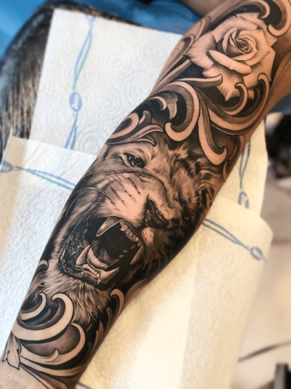18 Amazing Leo Sleeve Tattoos