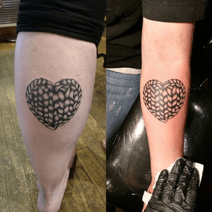Matching Knitted Hearts 
