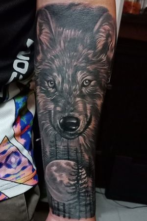 Wolf tattoo done in 7hours Follow me on Instagram @allanamanditattoo