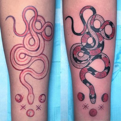 Tattoo by Mirko Sata #MirkoSata #satatttvision #linework #snake #snaketattoo #linework #reptile #serpent #roses #rose #leaves #flowers #floral #moon #moons #stars #sparkle #dotwork
