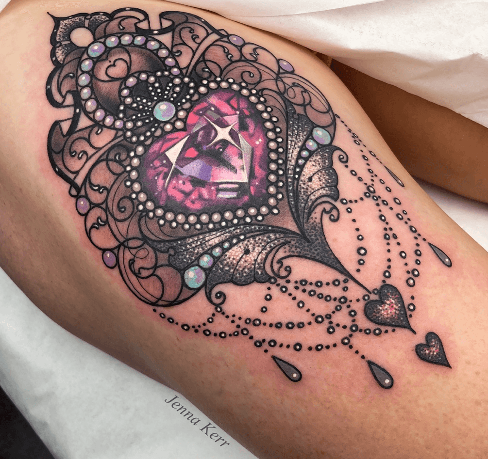 Jenna Kerr  Freundin tattoos Tattoo hals Juwel tattoo