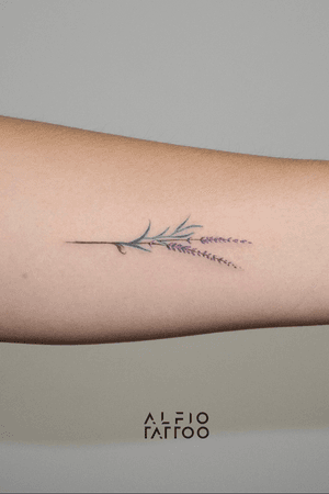 Design and tattoo by Alfio!!! #argentinatattoo #tattoo #design #designtattoo #lavanda #dinamicink  #tattoocolor #buenosaires #argentina #minitattoo #colortattoo #lavender #flowertattoo #flower