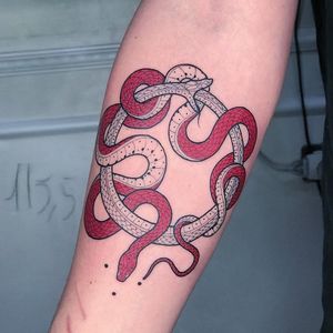 Tattoo by Mirko Sata #MirkoSata #satatttvision #linework #snake #snaketattoo #linework #reptile #serpent #ouroboros #redink #dotwork