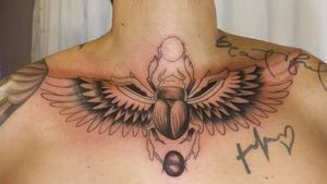 Primera parte de mi escarabajo egipcio. Símbolo de resurrección y protección por la emergencia de un nuevo sol! 