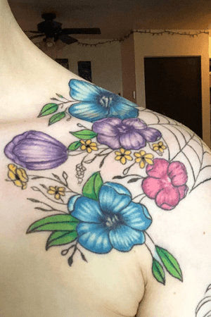 Flower child💐 My tattoos make me feel so free 