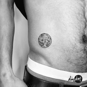 andreadindon@gmail.com for bookings✨ . . . #dindot_tattoo #tattoo #dotwork #dotworktattoo #blacktattooart #blackink #tattrx #amazingink #tattedup #inkedup #wiilsubmission #blacktattoo #blacktattoonow #dotworkers #linework #blackworkers #tattoofilter #tattooart #blxckink #btattooing #theblackmasters #onlyblackart #darkworkers #tattoomobile #berlintattoo #tattooberlin