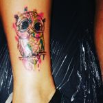 #owldesign #owl #owltattoo #colourfultattoo #coloursplash #legtattoo #womenwithtattoos #womenwithink #girlswithtattoos#girlswithink #tattoolife #tattoos #tattooartist#bristol #carlaprosser #coloursplat 