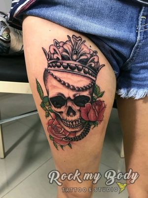 #skull #CalaveraTattoo #tattooed #rosestattoo #skulltattoo 