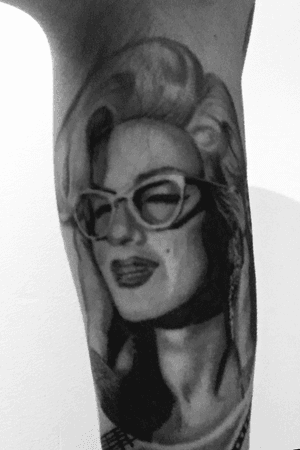 ‘Hollywood is a place where they’ll pay you a thousand dollars for a kiss, and fifty cents for your soul’ - Marilyn Monroe (01/05/26 - 05/08/62) Published in Tattoos Only, isssue 27.