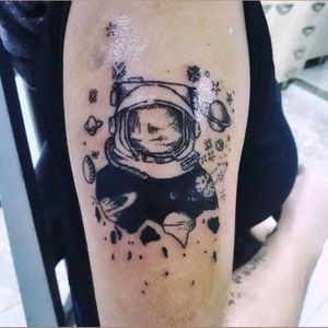 . . . #tattoo #tatuador #tattooartist #drawning #desenho #arte #art #astronauta #planetas #tatuador #tatuadora #tattoodesign