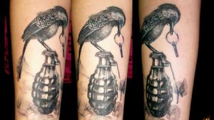 #grenade #oiseaux #militarytattoos 