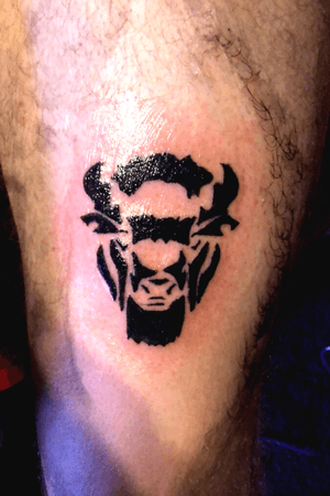 Just finished this one on my leg. Buffalo for my dad. 