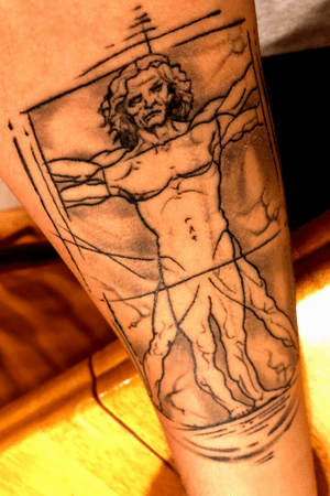 Leonardo Da Vinci Sketch - Vitruvian Man (Right forearm)