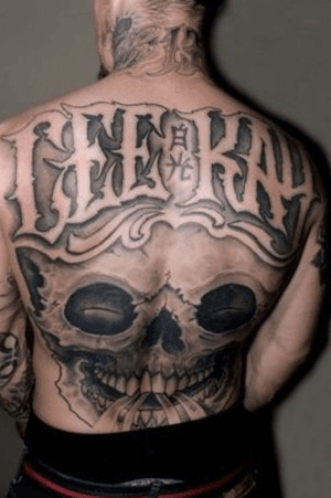 #inkvaders #inked #tattooartist #tattooart #tattoooftheday #backpiece #backtattoo #ceekay #skull #skulltattoo #switzerland #blackandgrey #blackandgreytattoo #rockstar #FamousTattooed 