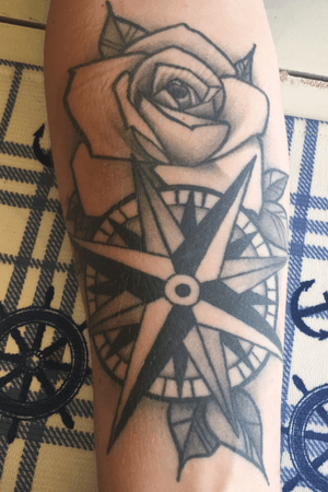 Rose and Compass tattoo in memoration of my grandparents. Tattoo performed by Ower over at the Cykada Tattoo parlor in Sopot, Poland.