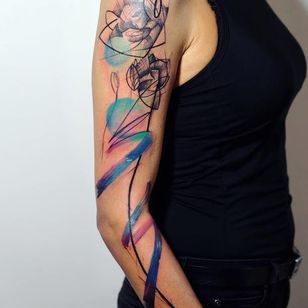 Tatuaje de Tyna Majczuk #TynaMajczuk #painting #watercolor #brush trazos #abstract #flowers #floral #linework #painting #color