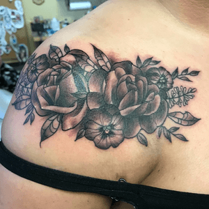 Customized black and grey project, shoulder 