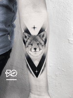 By RO. Robert Pavez • Good Times 🦊 • Done in Studio Zoi tattoo Stockholm 🇸🇪 2018 #engraving #dotwork #etching #dot #linework #geometric #ro #blackwork #blackworktattoo #blackandgrey #black #tattoo #fineline