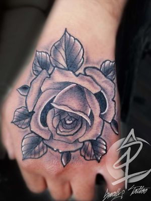 Neo trad rose. Black and grey on a hand :)