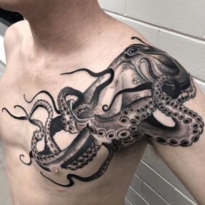 I always find occy tattoos a challange but i  enjoyed the outcome of this one i did for a great client !  #blackandgrey  #blackwork  #octopus  #neotraditional 