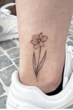 ⚜️ #tattoo #tattoos #tattooed #tattooist #tattooart #tattooistartmag #tattooink #tattoodesign #flower #flowers #flowerstagram #inkart #art #drawing #instaartist #design #designs #colortattoo #instaartist #flowerstattoodesign #artist #artwork #rose #rosetattoo #dancer  #imagine #moonlight  #flowergram #flower #flowerlover #dance #ballet