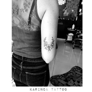 🍃Instagram: @karincatattoo #karincatattoo #leaf #flower #tattoo #tattoos #tattoodesign #tattooartist #tattooer #tattoostudio #ink #tattooed #small #minimal #little #tiny #dövme #istanbul #turkey 