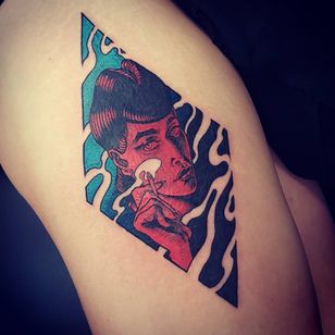 Tatuaje de Onnie O'Leary #OnnieOLeary #newschool #color #illustrative #scifi #surreal #strange #graphic #popart #bladerunner #replicant #robot #cyborg #cigarette #rachael #seanyoung #movietattoo #portrait