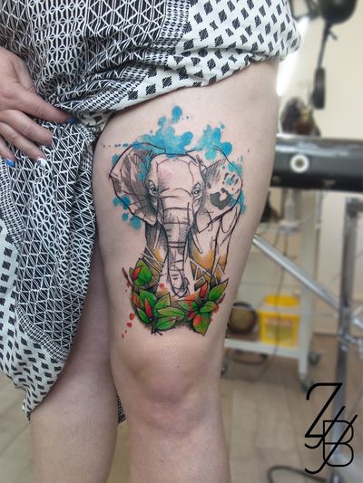 La photo du tatouage éléphant. C'est un souvenir de vacances solidaires en Zambie, avec l'association Awely (https://www.awely.org) ! #elephant #elephanttattoo #awely #holydays #solidarity #zeldablackjeanjacques #zeldabjj #tattoo #tatouage #tattoolife #cutetattoo #tattoolifemagazine #tattooartmagazine #colortattoo #graphic #graphictattoo #graphicdesign #graphictattoos #watercolor #watercolortattoo #aquarelle